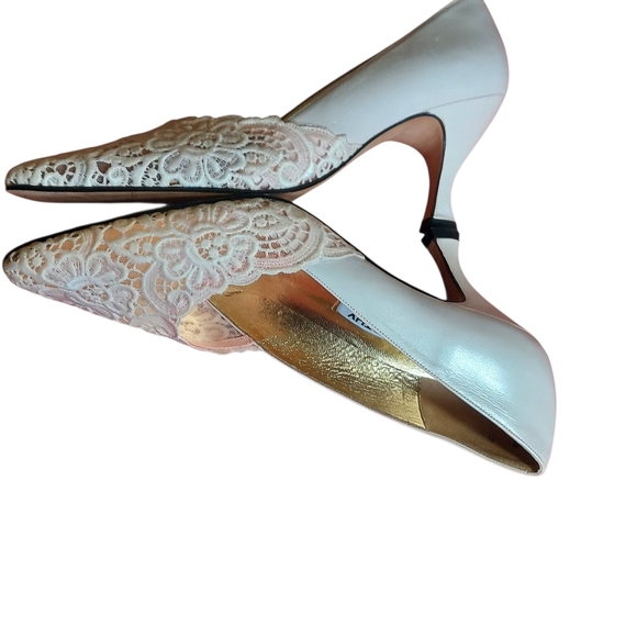 Timothy Hitsman Pink and White Heels with Classic Pump Design - Picture 9 of 16